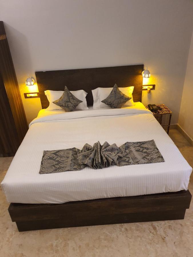 Le Supreme Inn Pondicherry Exterior photo
