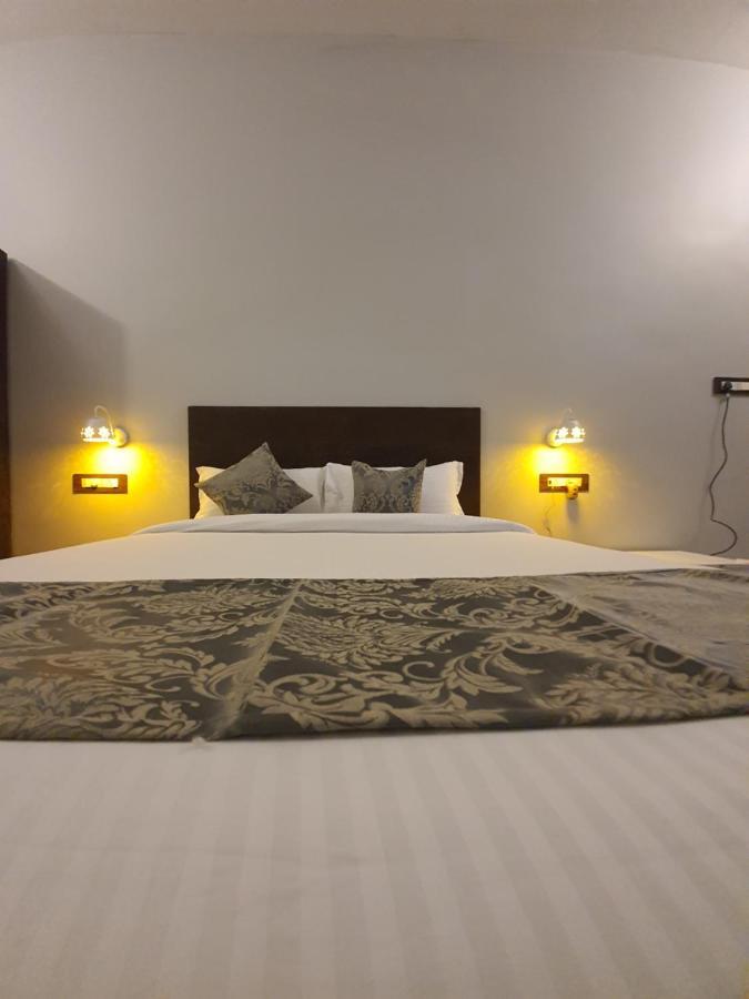 Le Supreme Inn Pondicherry Exterior photo
