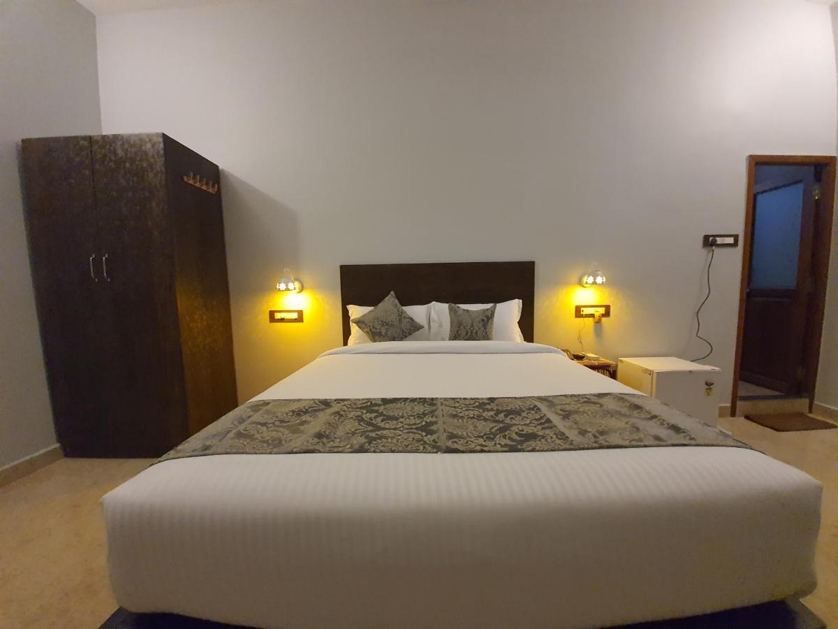 Le Supreme Inn Pondicherry Exterior photo
