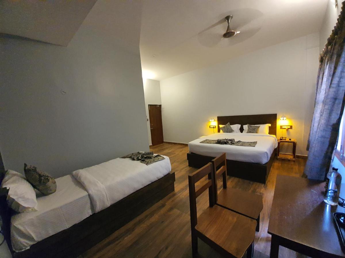 Le Supreme Inn Pondicherry Exterior photo