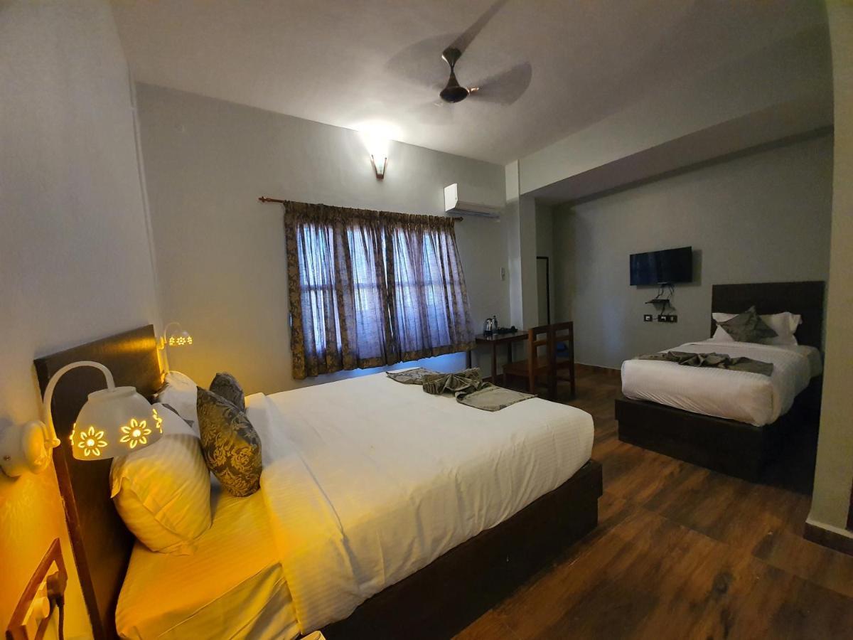 Le Supreme Inn Pondicherry Exterior photo